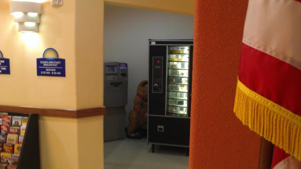 Robinson Inn And Suites Экстерьер фото